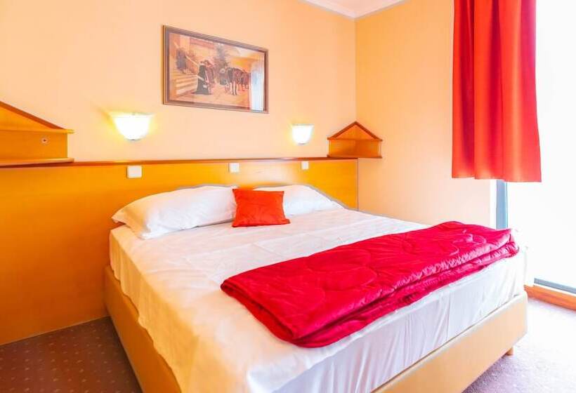 חדר קלאסי, Park