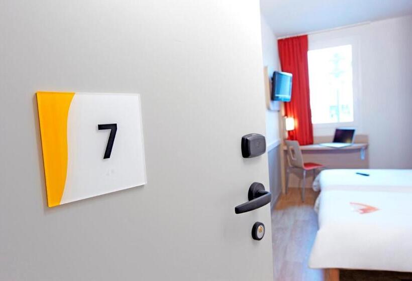 غرفة قياسية ثلاثية, Premiere Classe  Roissy  Aeroport Cdg  Le Mesnilamelot