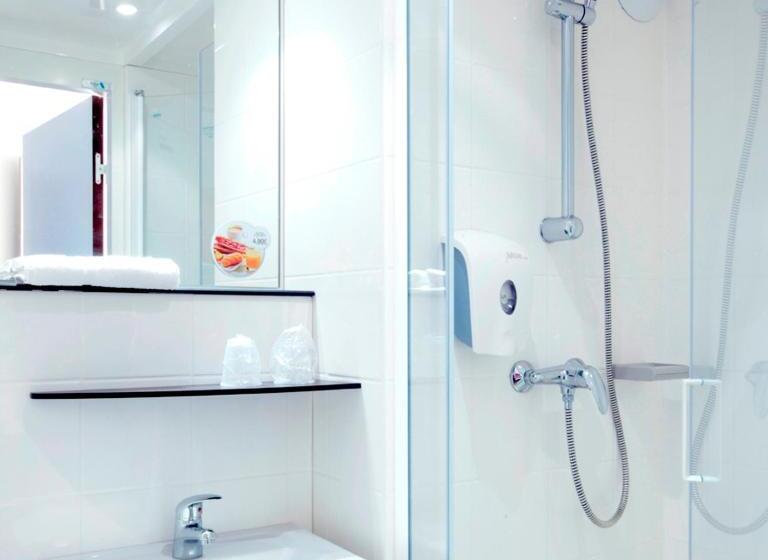 غرفة قياسية ثلاثية, Premiere Classe  Roissy  Aeroport Cdg  Le Mesnilamelot