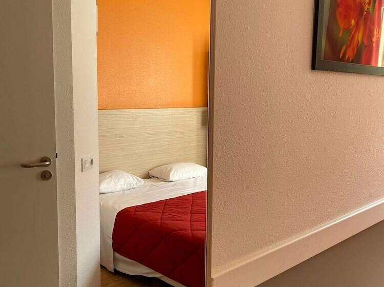 غرفة قياسية, Premiere Classe  Roissy  Aeroport Cdg  Le Mesnilamelot