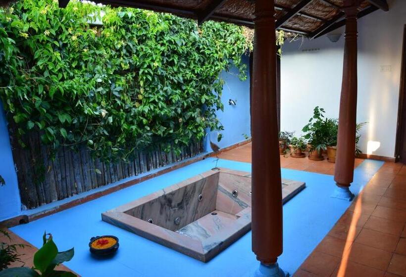 침실 1개 주택, Red Earth Kabini