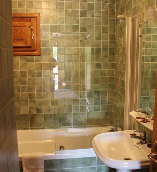 اتاق استاندارد با وان آب گرم, Posada Sobrevilla