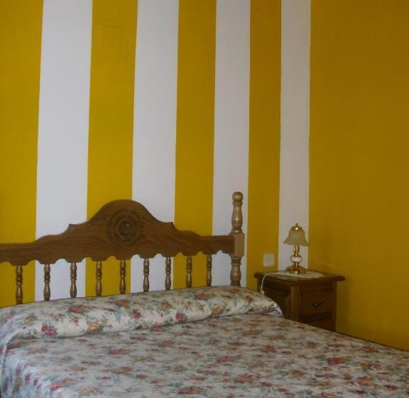 اتاق استاندارد چهار تخته, Posada Sobrevilla