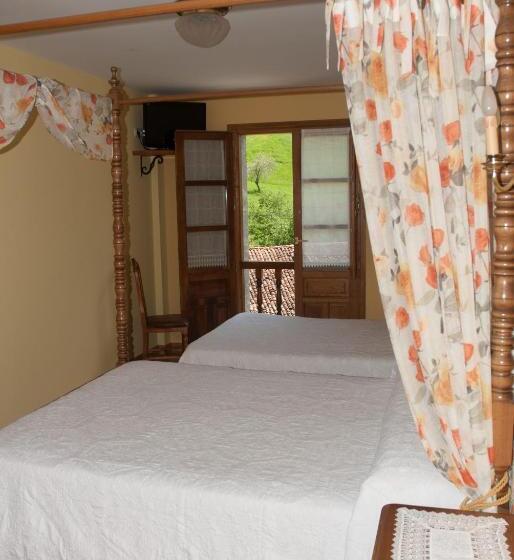 اتاق استاندارد چهار تخته, Posada Sobrevilla