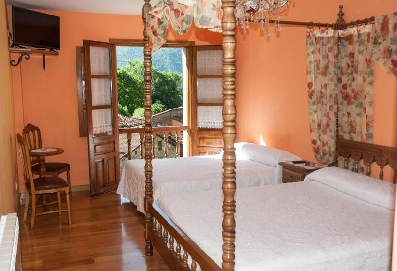 اتاق استاندارد چهار تخته, Posada Sobrevilla