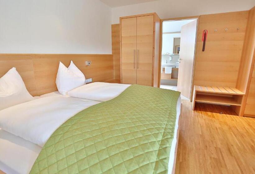 חדר סטנדרט נוף להרים, Seerose