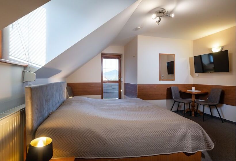 חדר דלוקס עם נוף להרים, Vila Viktoria