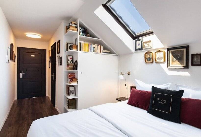 Номер Economy, Mr. Görgey Art Hotel & Bisztró