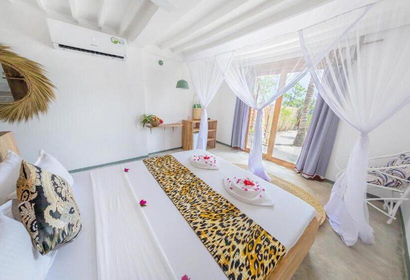 Superior bungalow with sea view, Natural Garden Boutique