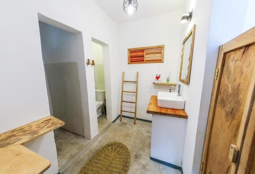 חדר משפחתי צדדי נוף לים, Natural Garden Boutique