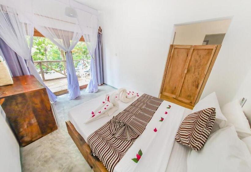 חדר משפחתי צדדי נוף לים, Natural Garden Boutique