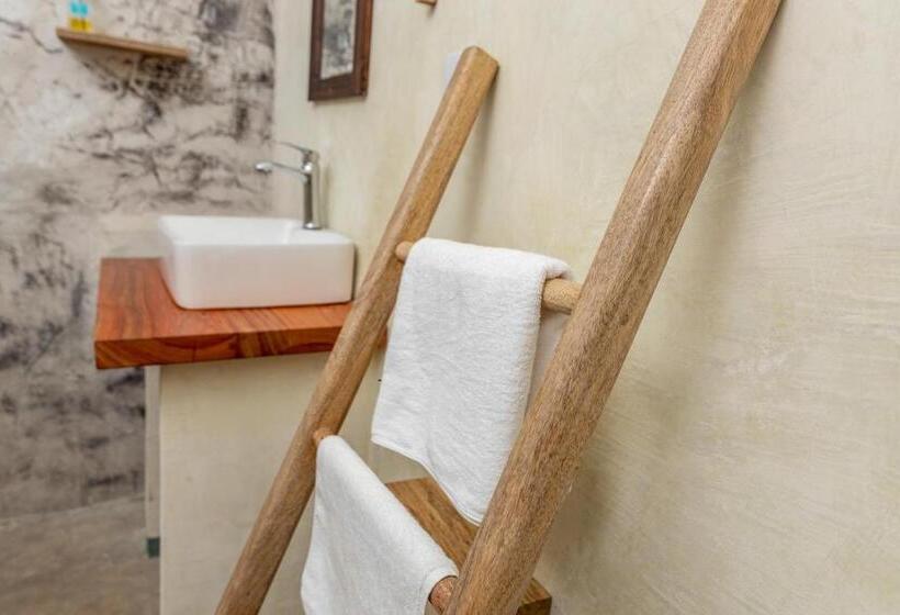 חדר סטנדרט לשלושה עם נוף לגינה, Natural Garden Boutique