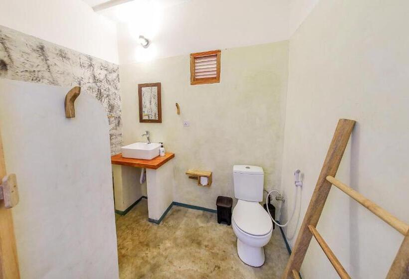 חדר סטנדרט לשלושה עם נוף לגינה, Natural Garden Boutique