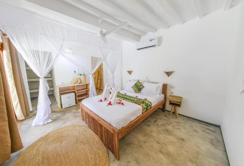 חדר סטנדרט לשלושה עם נוף לגינה, Natural Garden Boutique