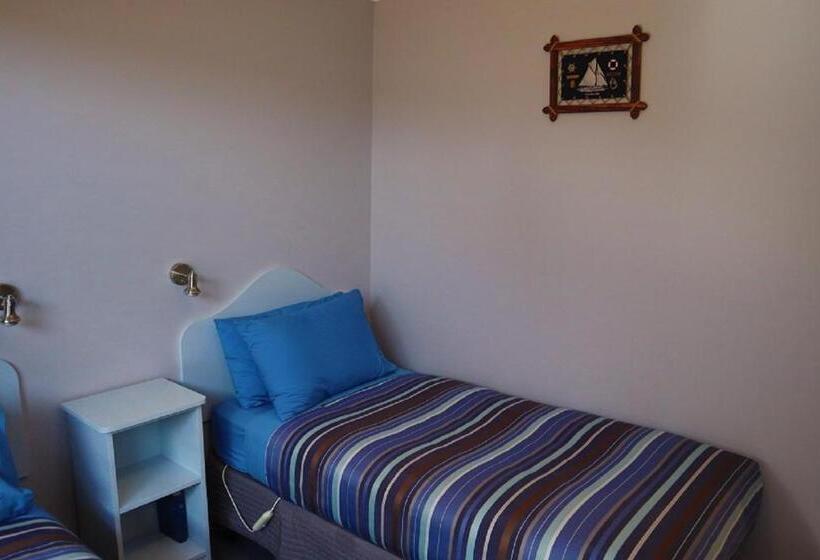 דירת שני חדרים, Strahan Bungalows