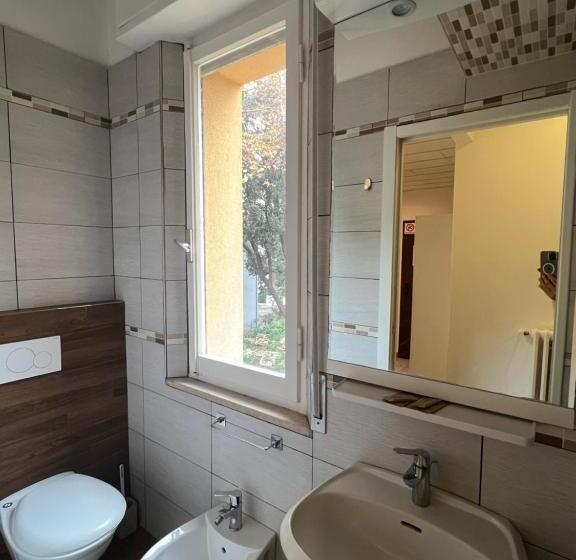 اتاق اکونومی یک تخته, Villa Itala