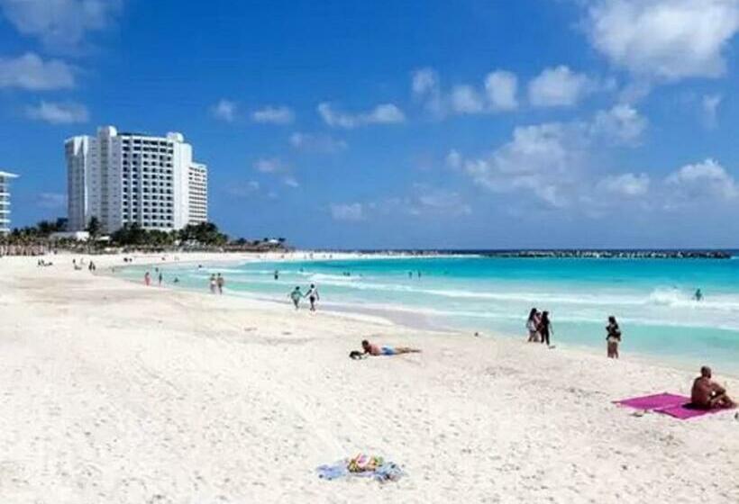 Huoneisto 1 Makuuhuone Allasnäkymä, Oceanfront Condo At Voted Best Cancun Sandy Beach