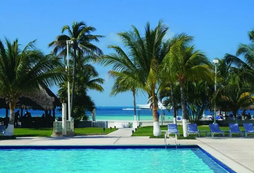 آپارتمان 1 خوابه با چشم‌انداز استخر, Oceanfront Condo At Voted Best Cancun Sandy Beach