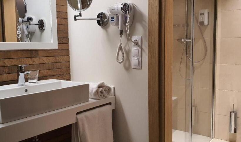 سوئیت با بالکن, Ibiris