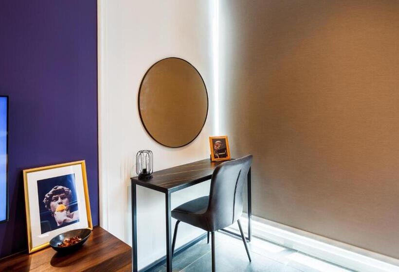 استودیوی استاندارد با تخت دو نفره بزرگ, Star Residence Klcc