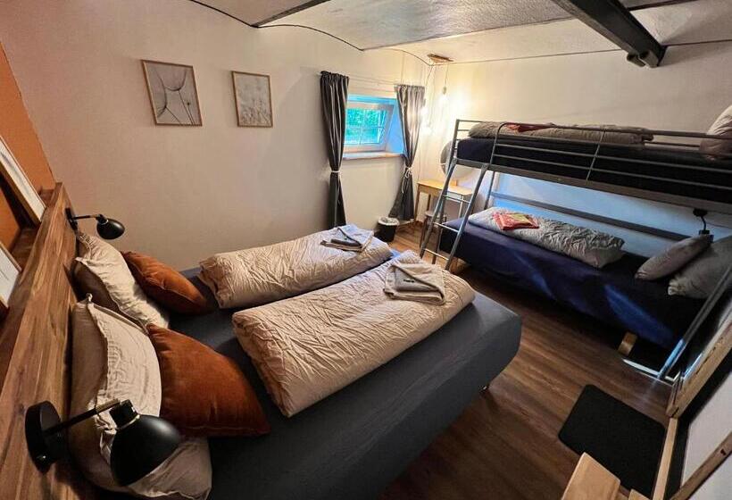 家庭房间共用浴室, Billund Bnb