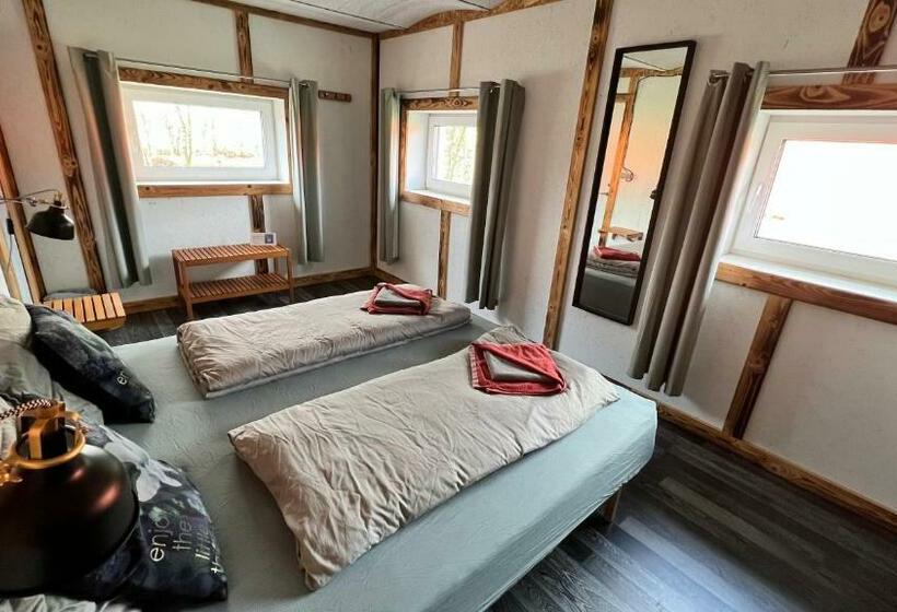 带共用浴室的标准房间, Billund Bnb