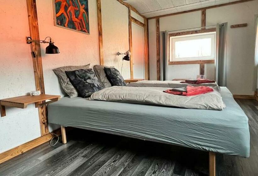 带共用浴室的标准房间, Billund Bnb