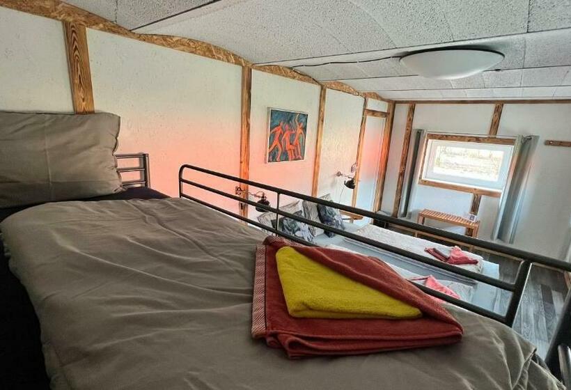 带共用浴室的标准房间, Billund Bnb