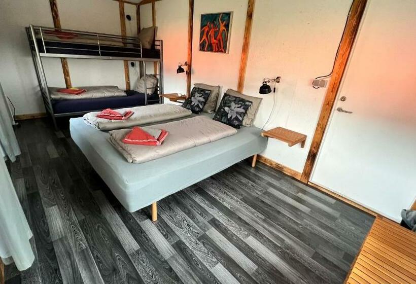 带共用浴室的标准房间, Billund Bnb