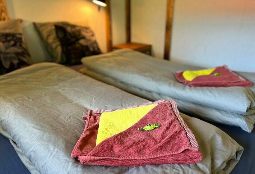 带共用浴室的标准房间, Billund Bnb