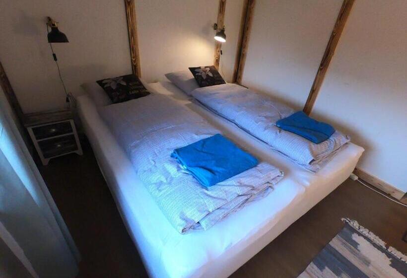 带共用浴室的标准房间, Billund Bnb