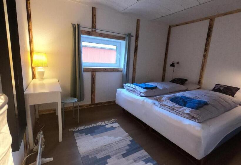 带共用浴室的标准房间, Billund Bnb