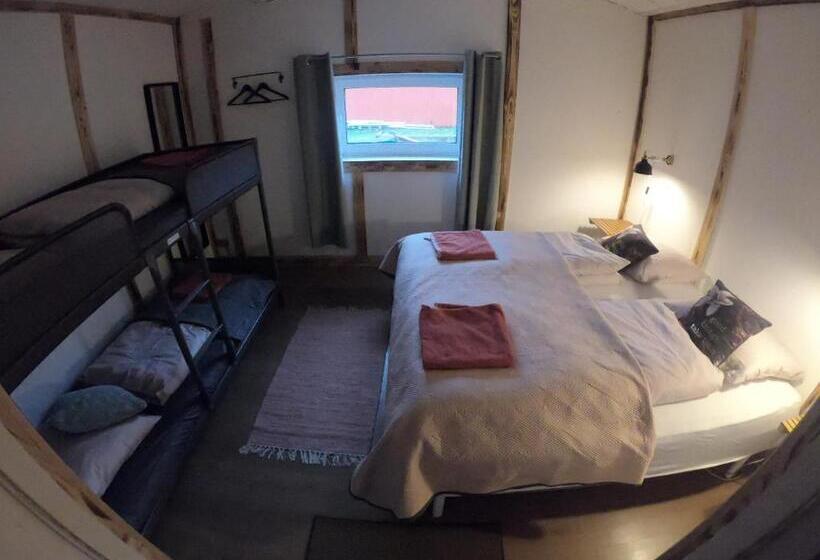 家庭房间共用浴室, Billund Bnb