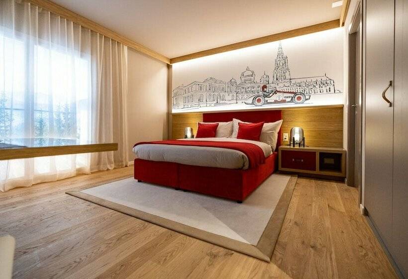 Superior Interior Room, Los Lorentes Residences