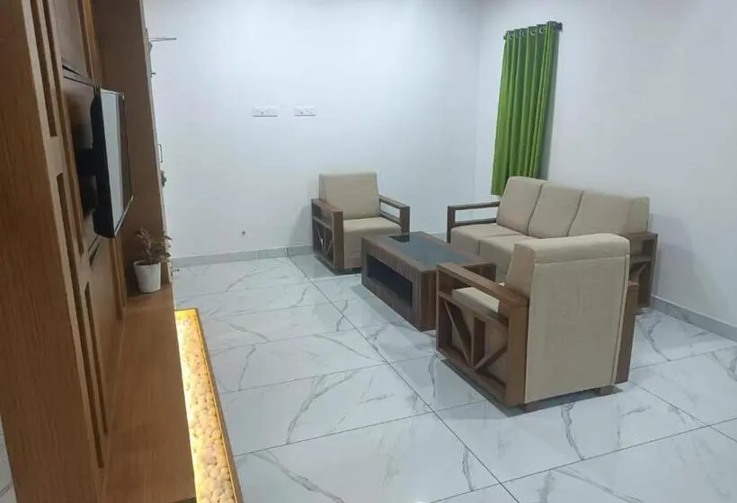 デラックスルーム, Srishty Garden Resorts