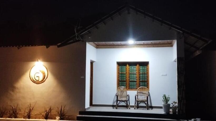 Номер Deluxe, Srishty Garden Resorts