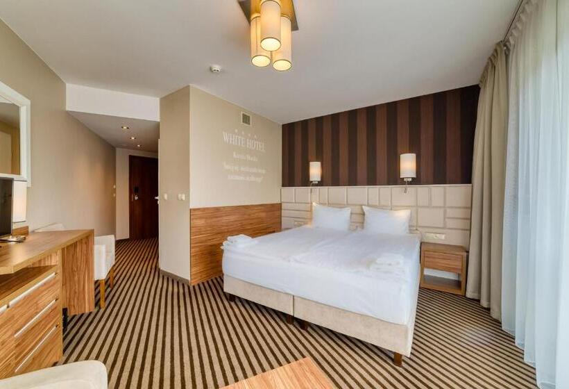 景色の見えるデラックスルーム, White