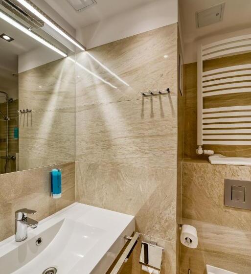 豪华工作室, White