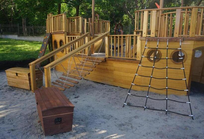 バルコニー付き１ベッドルームアパートメント, White