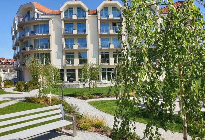 バルコニー付きデラックスルーム, White