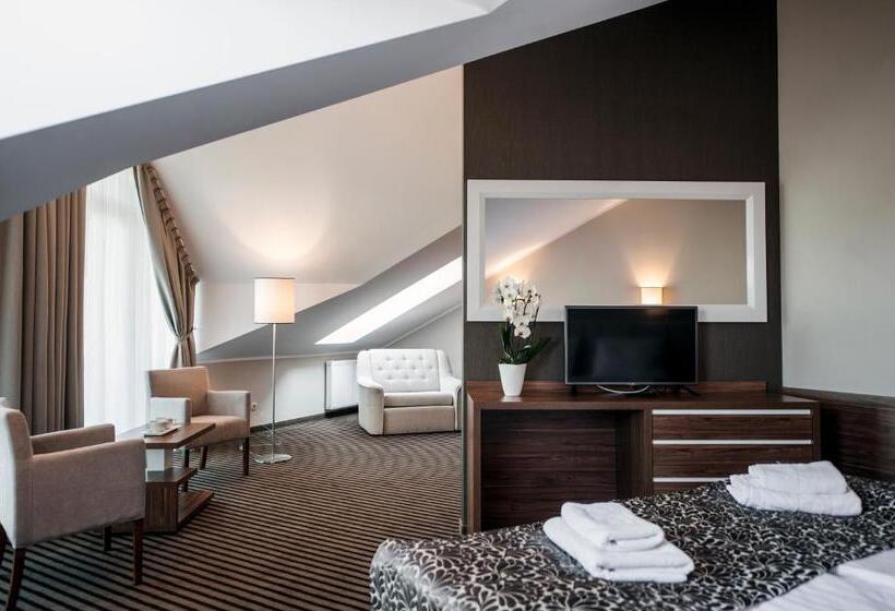 バルコニー付き１ベッドルームアパートメント, White