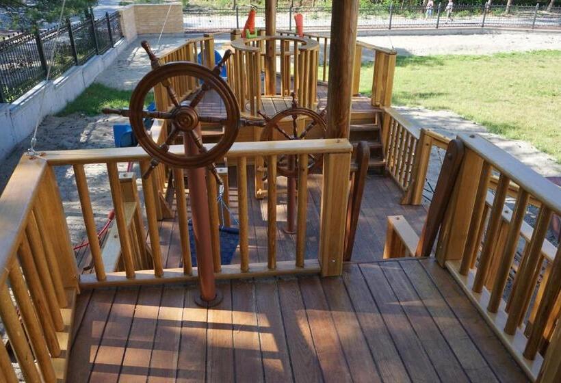 ファミリールーム, White