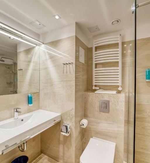 スタンダードルーム, White