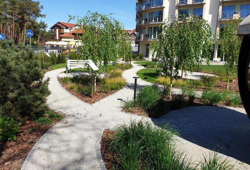 带阳台的豪华间, White