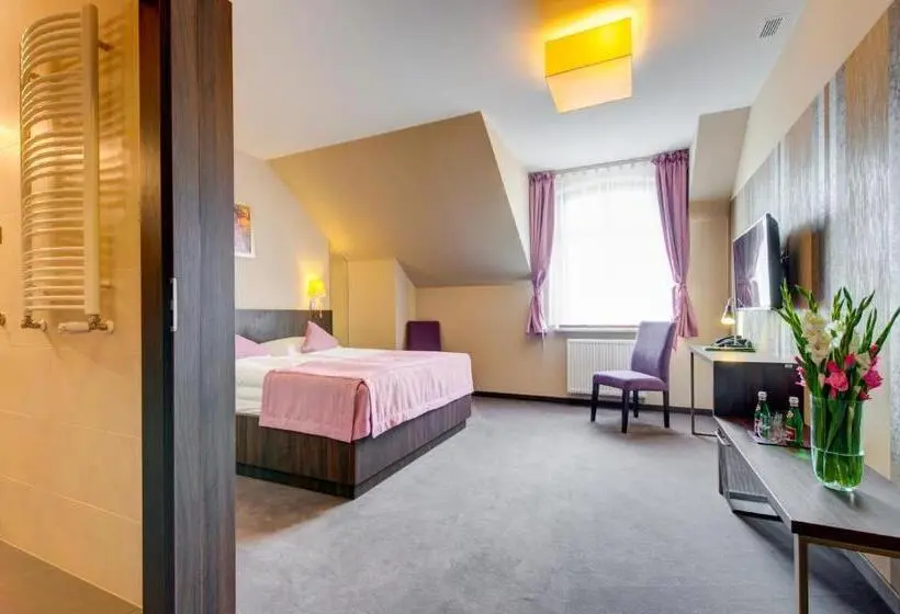 StandaardKamer, Figa