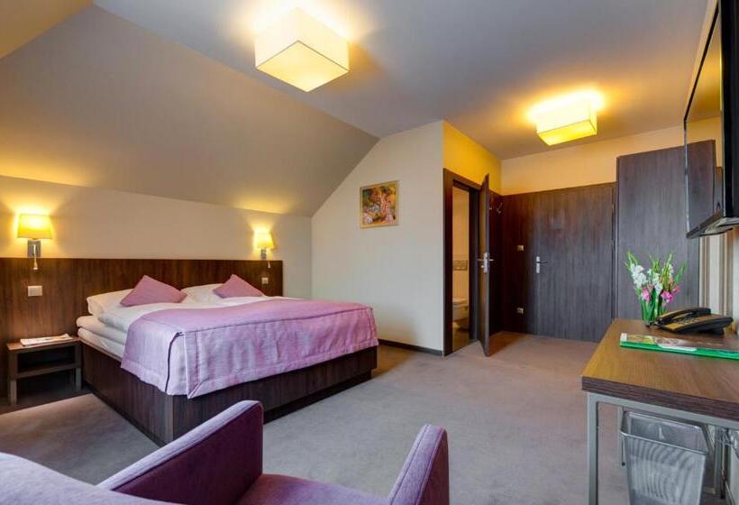 Номер Стандарт, Figa