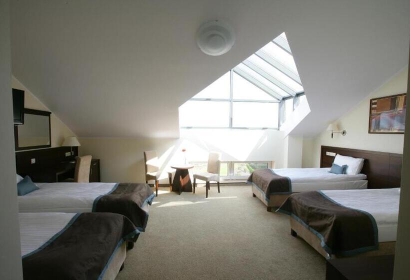 חדר סטנדרט לארבעה, Atena Wedding, Business & Spa