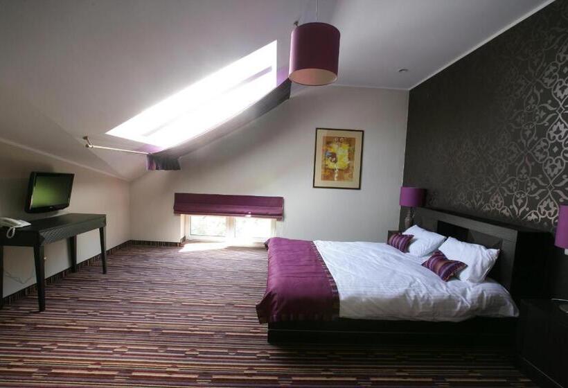 דירת חדר סופריור, Atena Wedding, Business & Spa