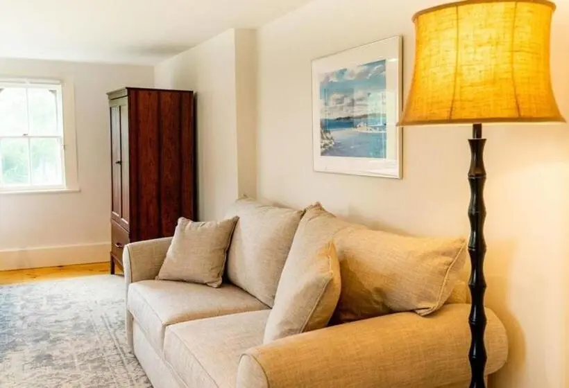 スーペリアースイート, Oakland House Seaside Inn & Cottages