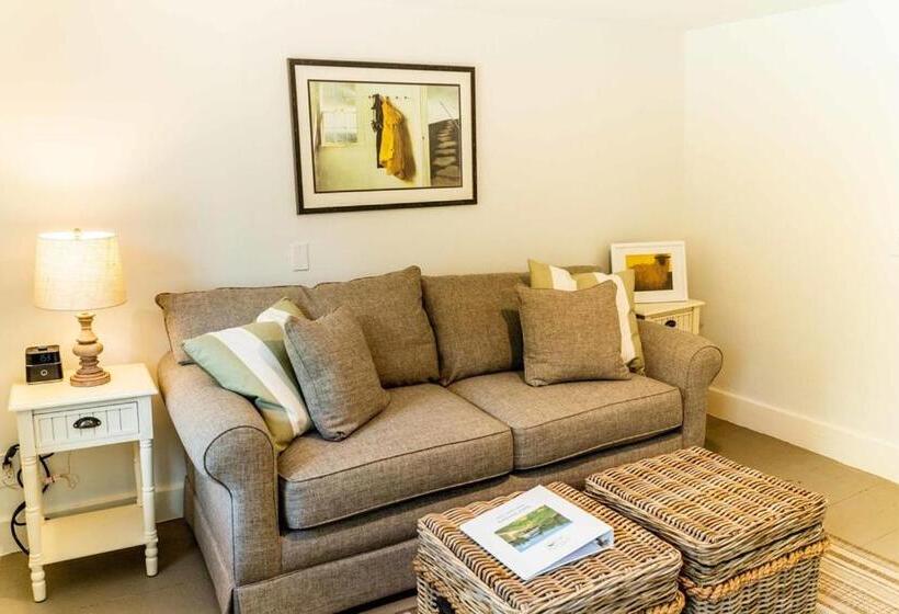 Стандартный Номер Кровать Кинг, Oakland House Seaside Inn & Cottages